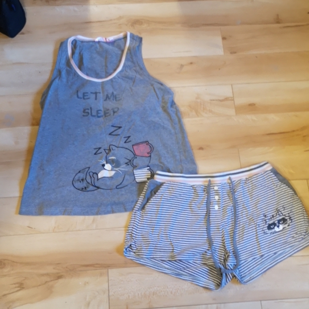 Racoon sleepwear set